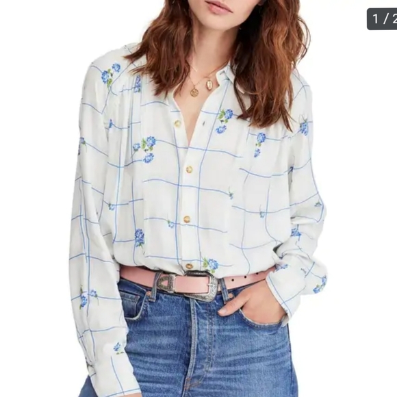 FPWindow To My Heart Button Down in White - Picture 4 of 8